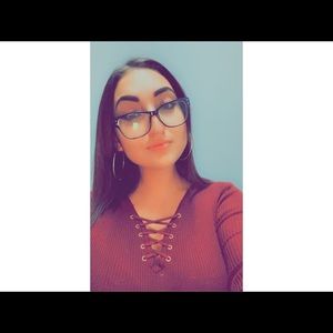 Meet your Posher, Sarina